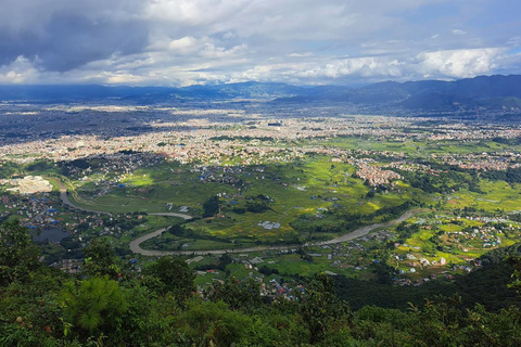 كاتماندو: رحلة مشي بصحبة مرشد إلى تلة تشامباديفي مع وجبة غداء
