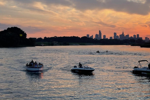 Varsóvia: Cruzeiro pelo Vístula ao pôr do sol - Vibrações dos anos 80, música e prosecco