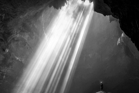 Yogyakarta : Grotte de Jomblang, grotte de Pindul et descente de la rivière Oyo en chambre à air