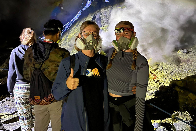 Banyuwangi : Mt Ijen, Blue Fire & Panoramic with local guide