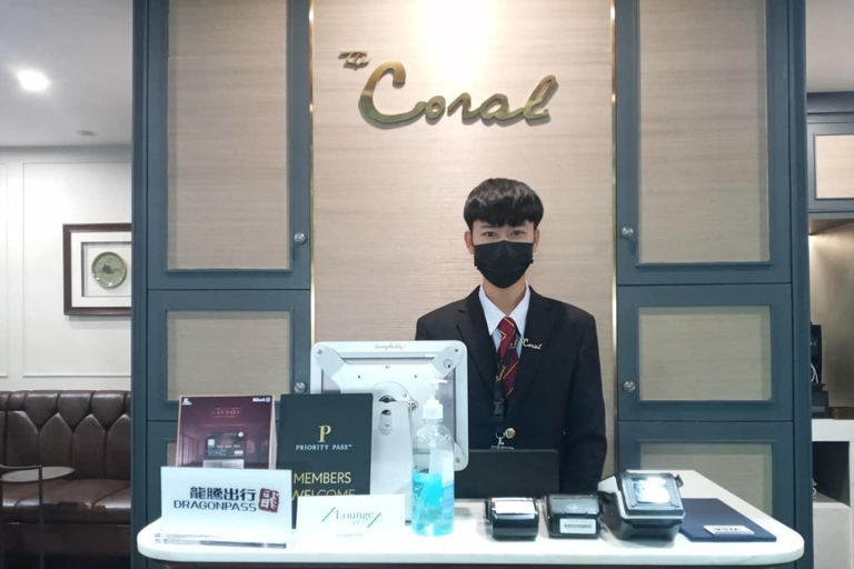 Phuket Airport: VIP Fasttrack Service & Khaolak Transfer Arrival: Phuket Airport & Butler Fasttrack Service