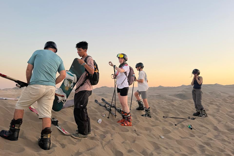 Huacachina: Hike to the top and enjoy sandboarding at sunset