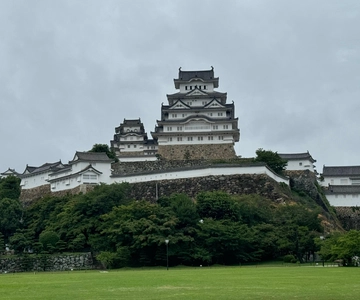 Himeji: Guided Tour of Himeji Castle & Cozy Engyoji Temple