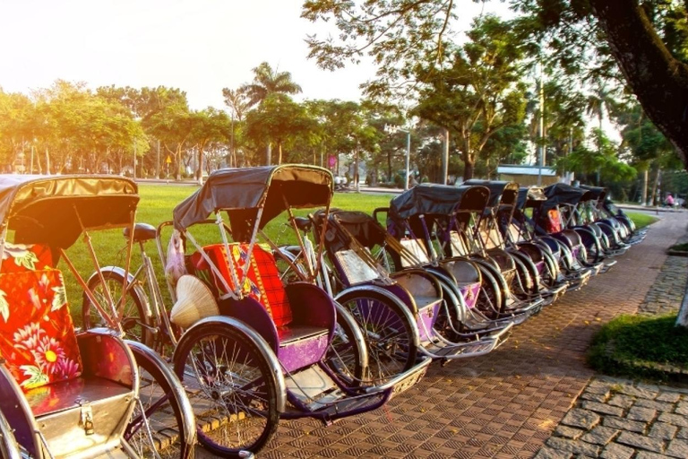 Hue Heritage Tour by Cyclo: Cytadela, muzea i lokalny rynek