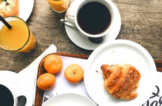 Valencia: Frühstücksbrunch auf einer Bootstour | Essen und Getränke