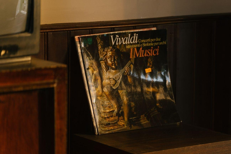 Da Nang: Custom-Made Prescription Glasses in Colonial Optic