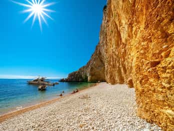 Krk-Punat: Kreuzfahrt zum Goldenen Strand mit Kaffee und Keksen