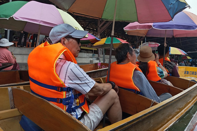 Bangkok: Maeklong Railway and Damnoen Saduak Market Tour Bangkok: Maeklong Railway, Floating Market & Wat Bangkrung