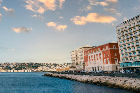 Napoli: tour del golfo all&#039;alba con colazione tipica in riva al mare