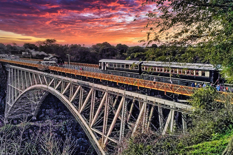 Victoria Falls: Guided Walking Tour with Bridge Crossing