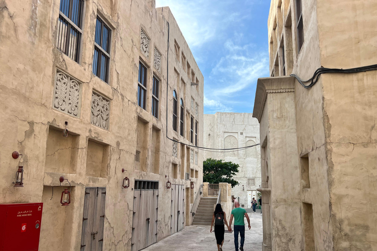 Dubai. Old Town,Museums,Markets,Street Food&Abra Boat Tour Shared Tour in Spanish