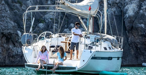 Setúbal: Private Sailing Tour with Paddleboard