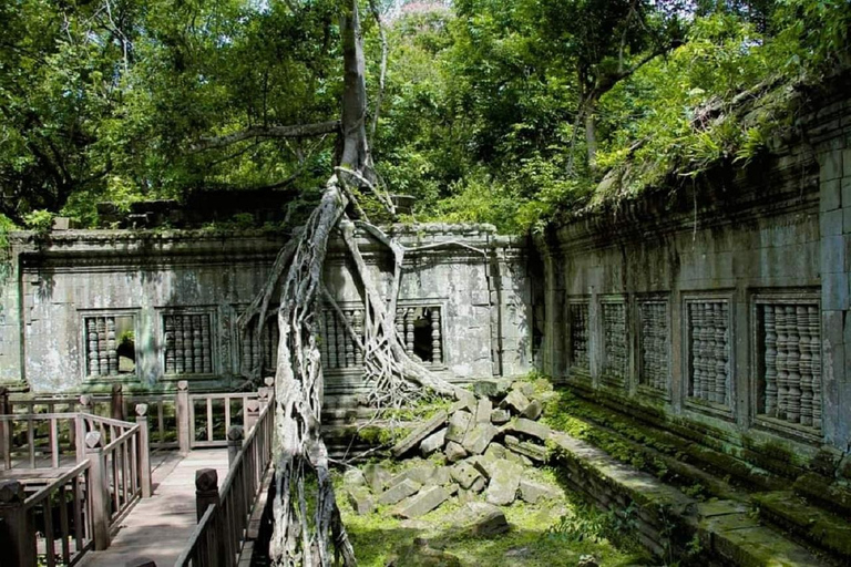 Siem Reap: Całodniowa wycieczka do świątyni Angkor Wat z zachodem słońcaWspólna wycieczka