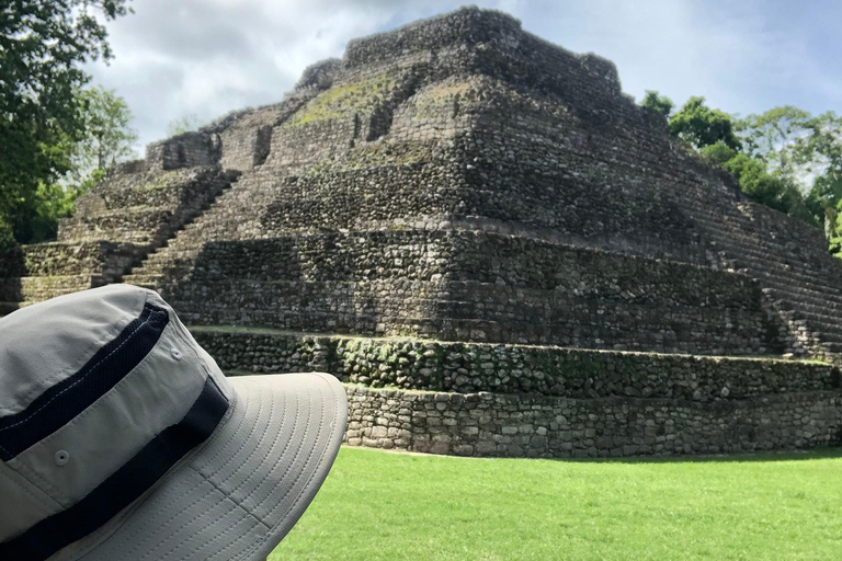 From Chetumal/Bacalar: Chacchoben Mayan Ruins Guided Tour