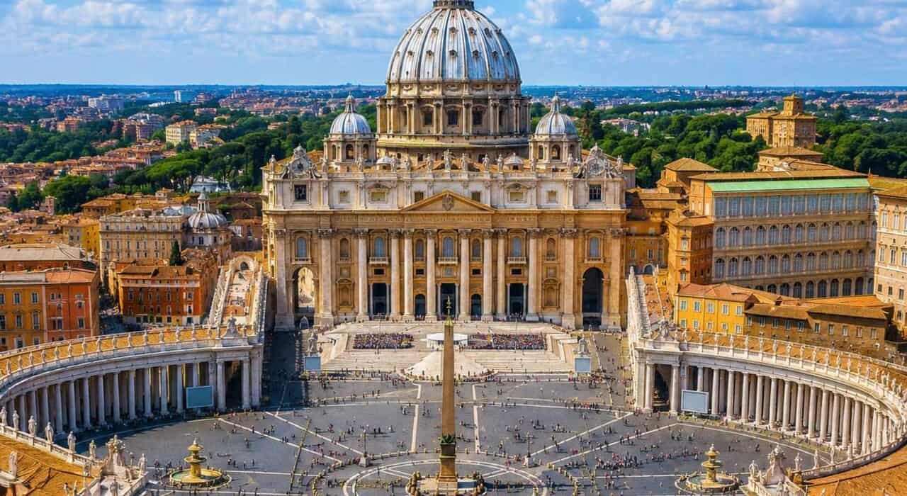 Eintritt in den Petersdom + Audioguide & optionaler Aufstieg zur Domkuppel Eintritt in den Petersdom + Audioguide & optionaler Aufstieg zur Domkuppel