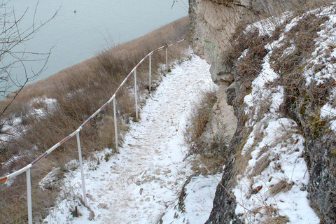 Kiszyniów: wycieczka piesza, klasztor w jaskini i klasztor CurchiKiszyniów: Wycieczka piesza, klasztor jaskiniowy i klasztor Curchi