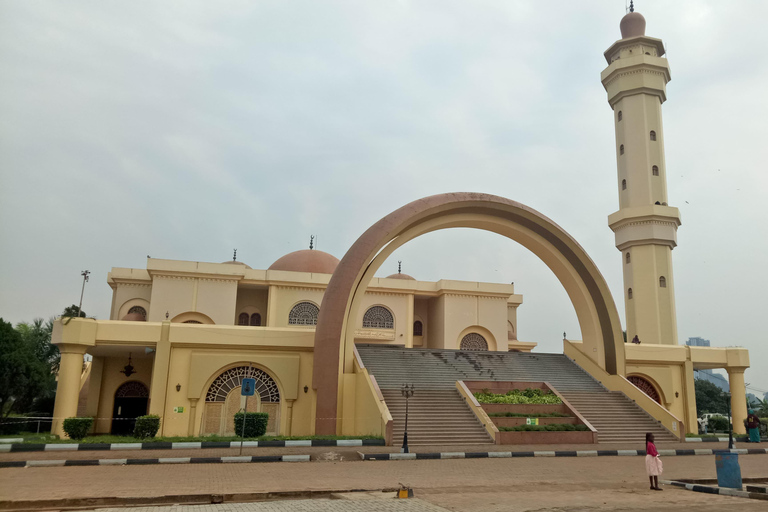 Kampala's Faith, Knowledge & Royalty: A Day Tour with Pickup