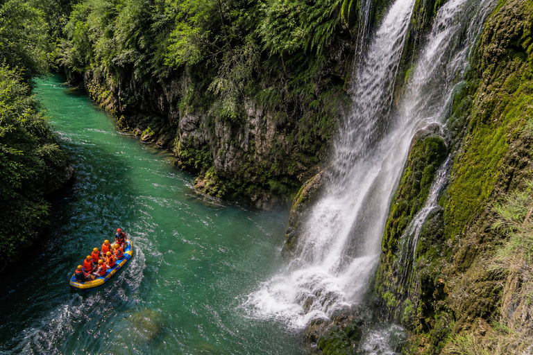Zhangjiajie: Mengdong River Rafting Ticket with Transfer Rafting Ticket with Round-Trip Hotel Transfer