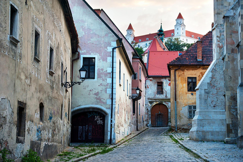 Visite privée à pied de la vieille ville de Bratislava avec croisière sur le Danube