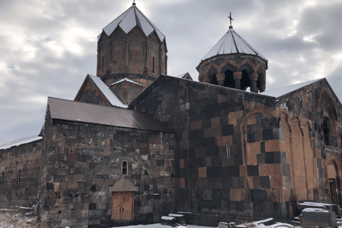 Hovhannavank e Saghmosavank, monumento do alfabeto, AmberdTour particular sem guia de turismo