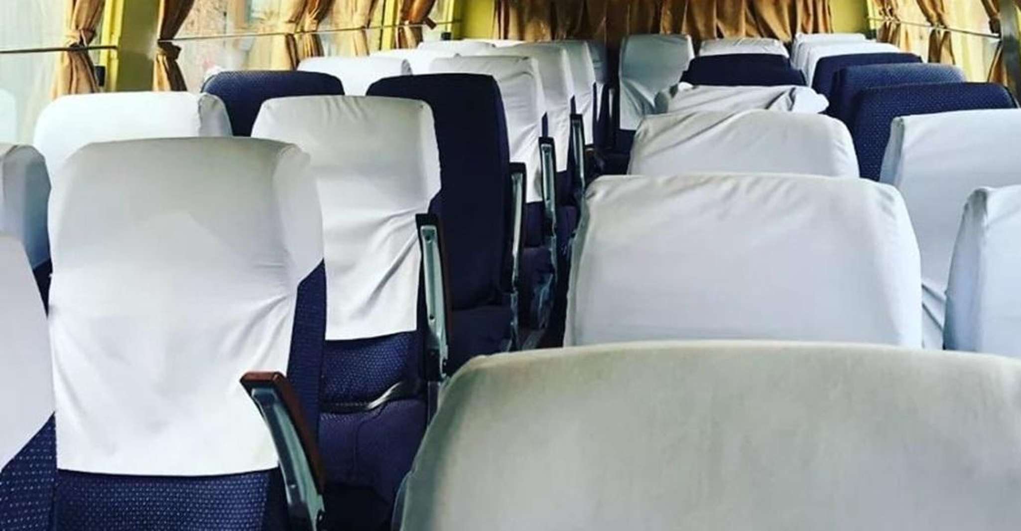 Kathmandu naar Pokhara Deluxe Tourist Bus Ticket - Hizvo