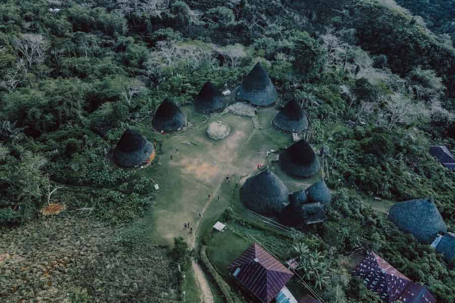 2D1N Exotische Waerebo Dorf Tour ab Labuan Bajo. Foto: GetYourGuide
