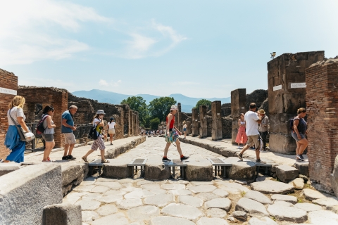 Ab Neapel: Ruinen von Pompeji & Vesuv TagestourTour auf Spanisch Live Guide mit Hotelabholung