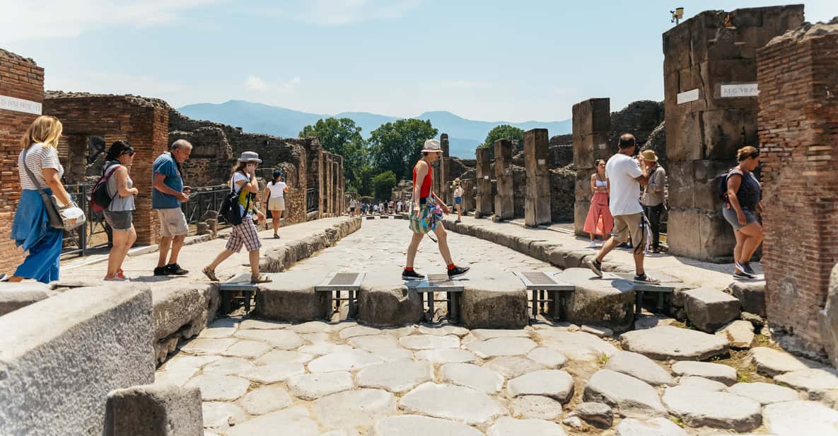 Afbeelding 8 van Vanuit Napels: Pompeii ruïnes & Mount Vesuvius Dagtour