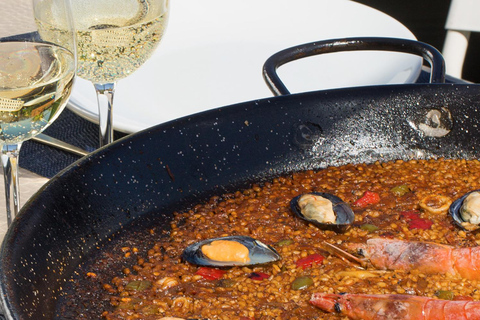 Autentyczna paella i sangria klasy premium na designerskim dachuAutentyczna paella i sangria w oszałamiającym lofcie na dachu