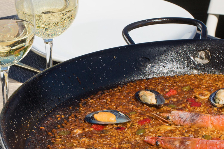 Autentyczna paella i sangria klasy premium na designerskim dachuAutentyczna paella i sangria w oszałamiającym lofcie na dachu