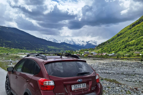 Tbilisi: Subaru Crosstrek 2014-2016, Noleggio, Guida autonoma