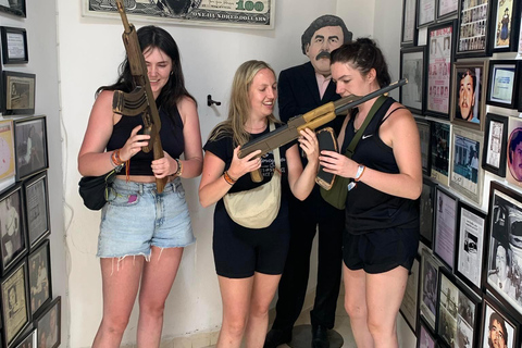 Visite guidée Pablo Escobar à MedellínVisite guidée de Medellín sur les traces de Pablo Escobar