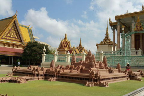 Phnom Penh: 2-dagars guidad tur med kungliga slottet och marknaden