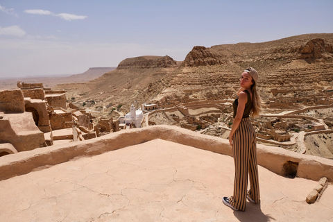 Tour serale di Tataouine Ksar Ghilane e Matmata con una notte in tenda