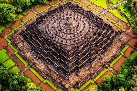 Borobudur &amp; Prambanan: TagestourPrivate Tour: Prambanan &amp; Borobudur with Pickup &amp; Drop-off