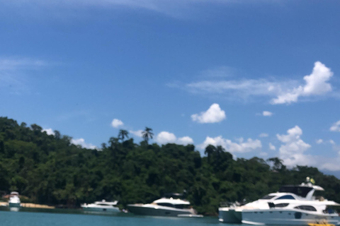 Paraty 3-in-1 Jeep Tour: Beach, Island, and Unmissable Waterfall