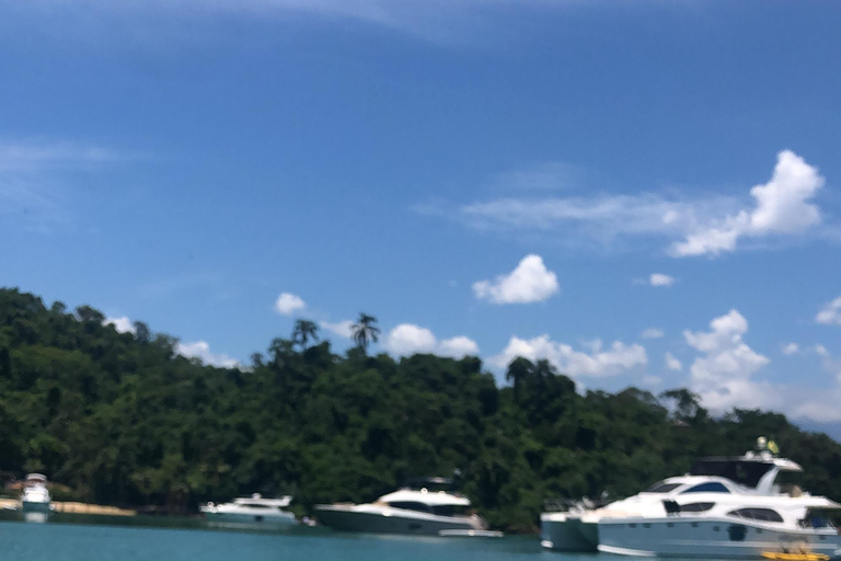 Paraty 3-in-1 Jeep Tour: Beach, Island, and Unmissable Waterfall