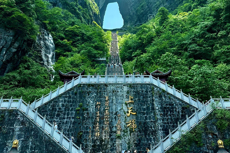 From Zhangjiajie: Tianmen Mountain Day Trip with Cable Car