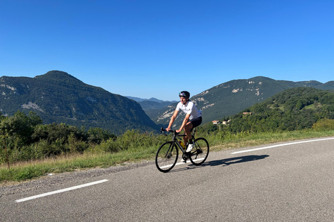 Olot: Guided Road Bike Route through the Pyrenees Olot: Guided Road Bike Tour in the Pyrenees