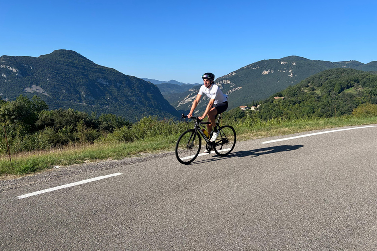 Olot: Guided Road Bike Route through the Pyrenees Olot: Guided Road Bike Tour in the Pyrenees