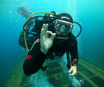 Santorini: Scuba Diving Experience in Caldera for Beginners