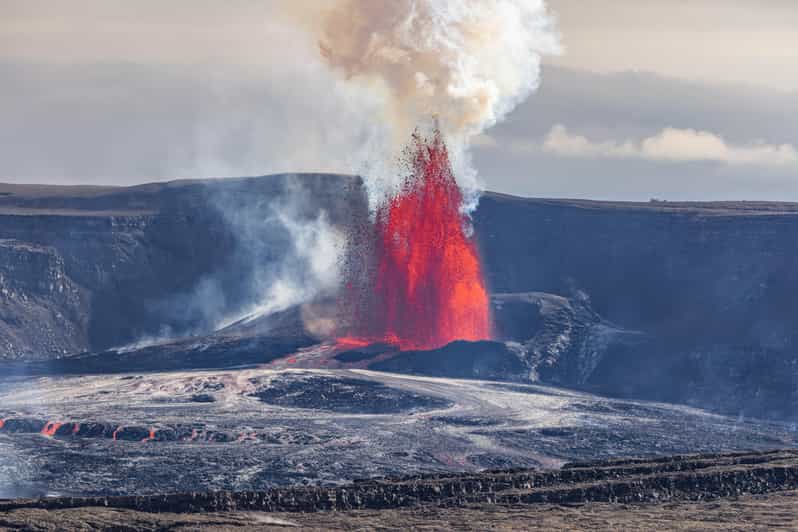 Hawaii: All-Inclusive Volcanoes and Waterfalls Private Tour
