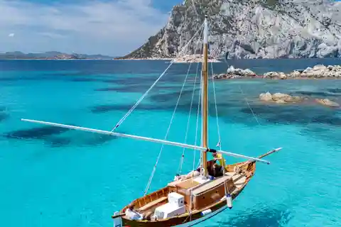Porto San Paolo:Tavolara & Molara Vintage Cruise with lunch