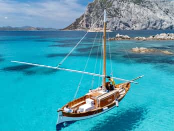 Porto San Paolo:Tavolara & Molara Vintage Cruise with lunch