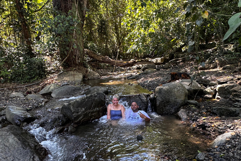 Medellín: Horseback Riding, Glamping, & Finca 360° view Stay