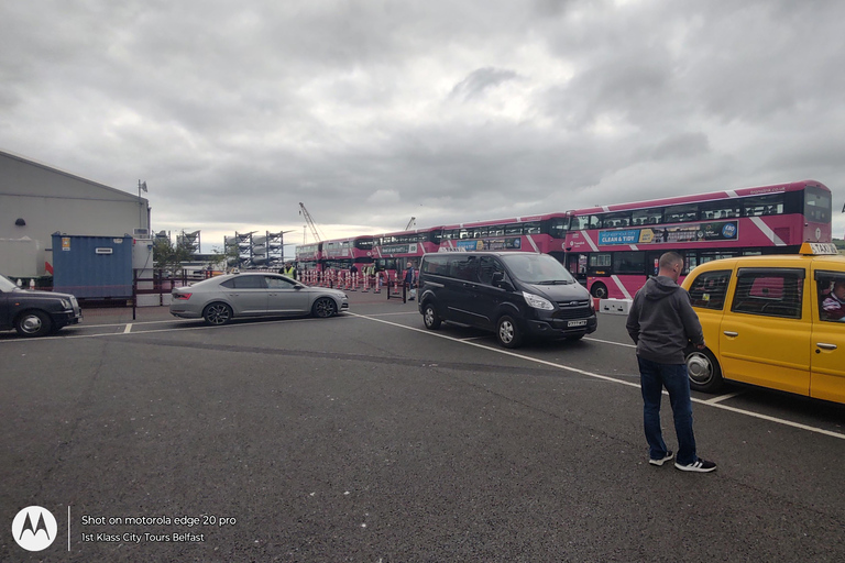 Belfast: Famous Black Taxi Guided Tour with Irish Coffee