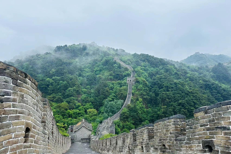 Pechino: Tour di un giorno della Grande Muraglia di Mutianyu e della stazione sciistica di Huaibei