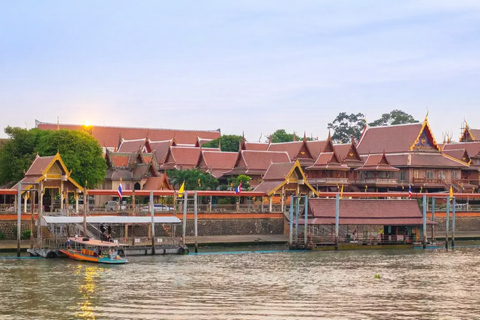 Ayutthaya: Private Boat Tour at Golden Hour Moments