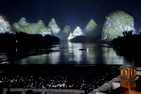 Guilin: Private Flussfahrt auf dem Li Jiang, Höhle und Show