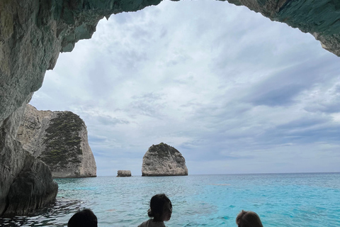 Zakynthos: Highlights Tour with Swimming Stops & Boat Cruise Small Group Tour